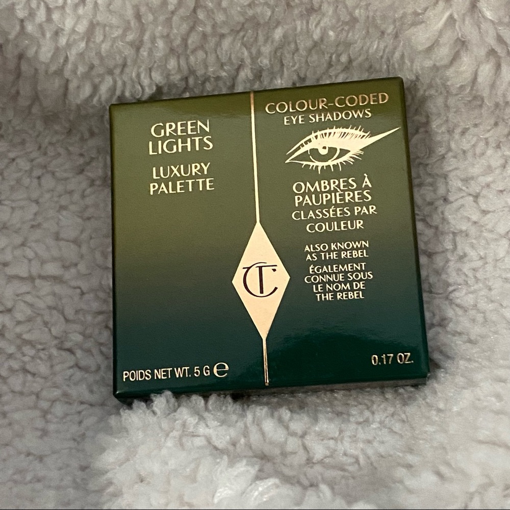 Charlotte Tilbury Luxury Palette Eyeshadow Green Lights The Rebel - gold khaki